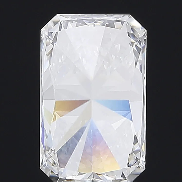 2.93ct Radiant Lab Grown Diamond (Colour D, Clarity VVS2, IGI Certified)