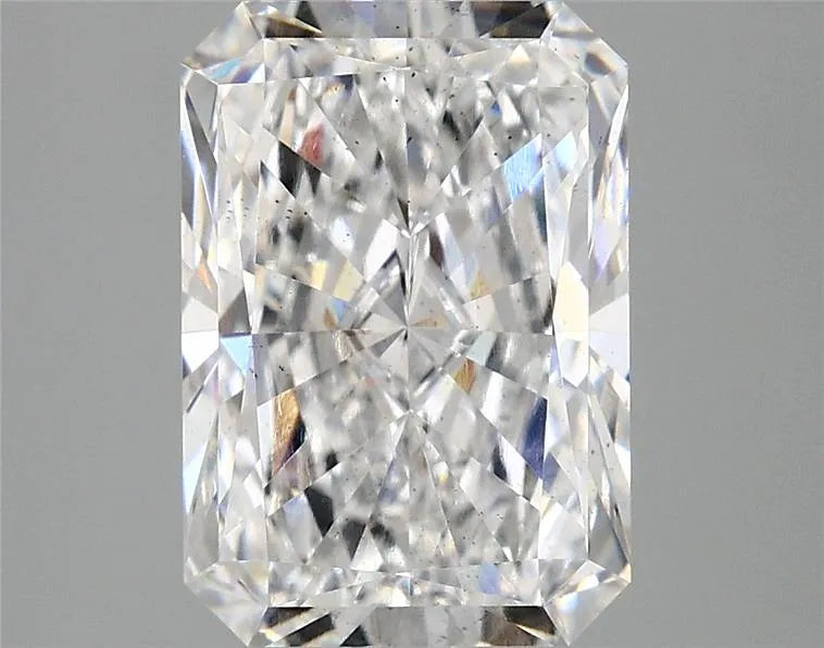 2.93ct Radiant Lab Grown Diamond (Colour E, Clarity SI1, IGI Certified)