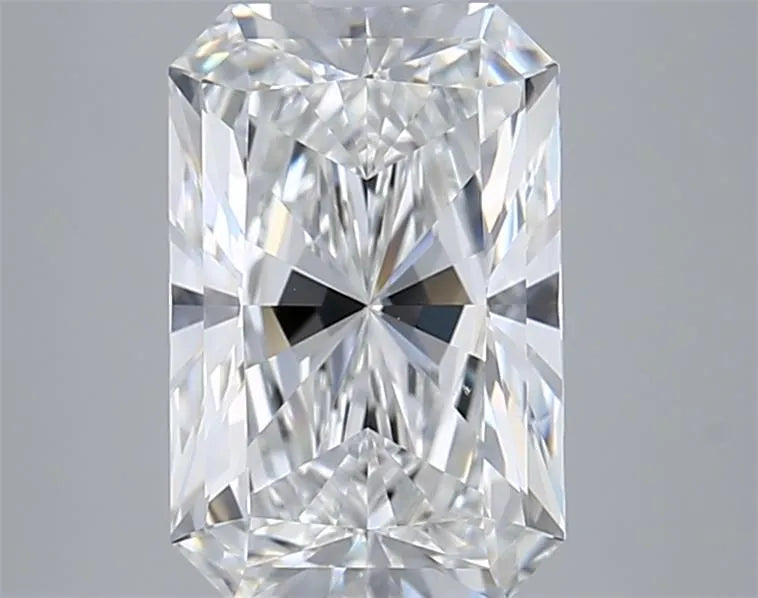 2.95ct Radiant Lab Grown Diamond (Colour E, Clarity VVS1, GIA Certified)