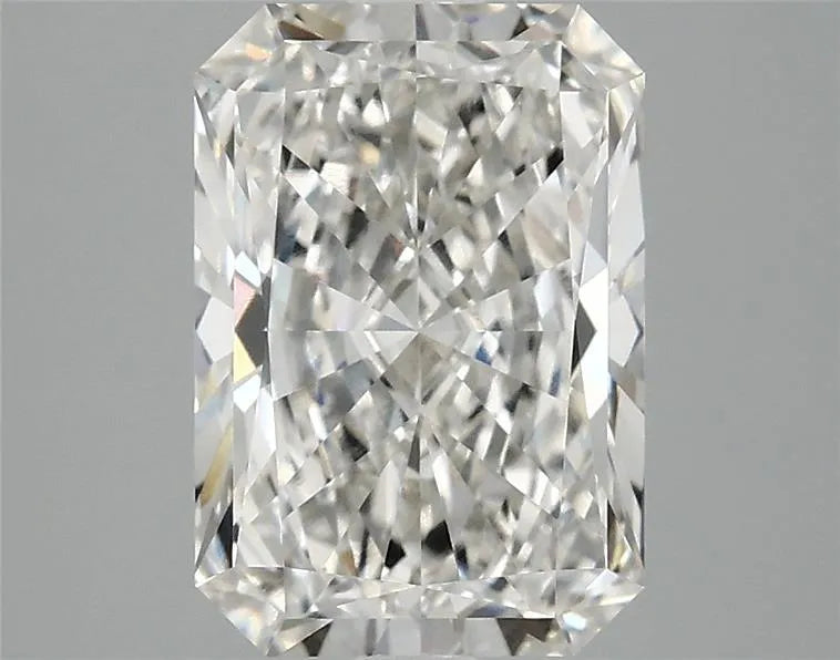 2.96ct Radiant Lab Grown Diamond (Colour G, Clarity VVS2, IGI Certified)