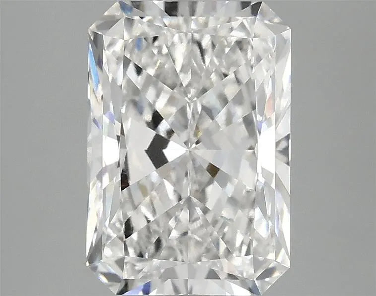 2.97ct Radiant Lab Grown Diamond (Colour F, Clarity VVS2, IGI Certified)