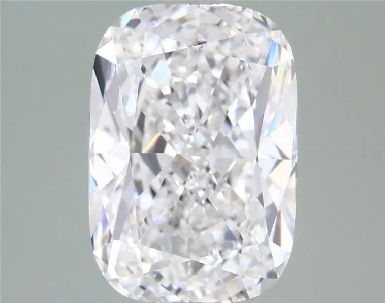 2.99ct Cushion modified Lab Grown Diamond (Colour E, Clarity VVS2, IGI Certified)