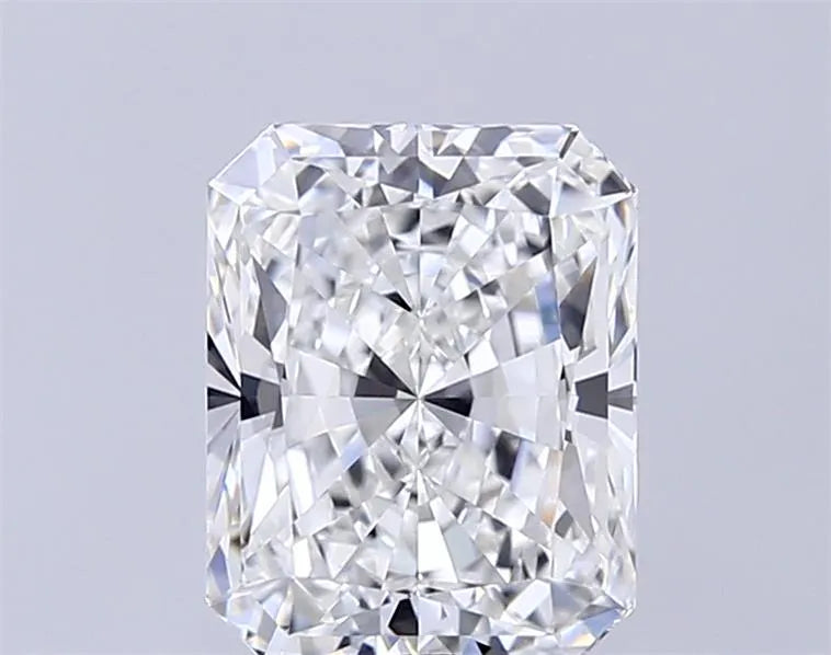 3.05ct Radiant Lab Grown Diamond (Colour F, Clarity VVS2, IGI Certified)