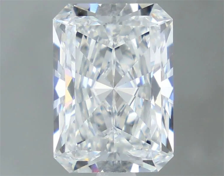 2.26ct Radiant Lab Grown Diamond (Colour E, Clarity VS1, Cut EX, IGI Certified)