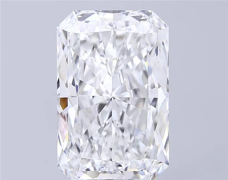 7.52ct Radiant Lab Grown Diamond (Colour E, Clarity VVS2, IGI Certified)