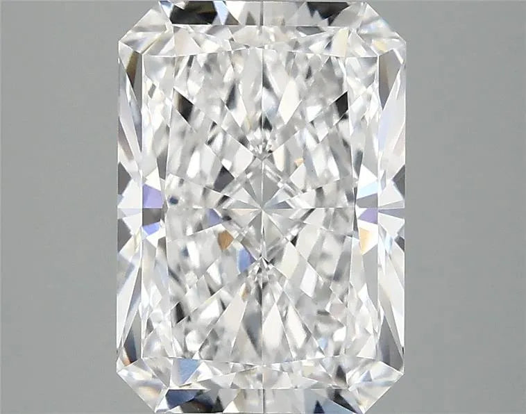 3.10ct Radiant Lab Grown Diamond (Colour D, Clarity VVS2, IGI Certified)