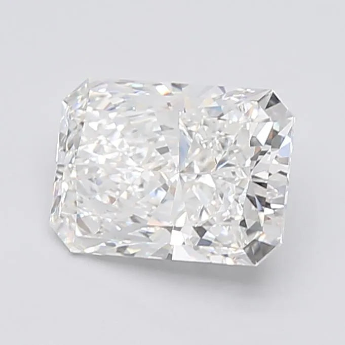 4.20ct Radiant Lab Grown Diamond (Colour F, Clarity VVS2, IGI Certified)