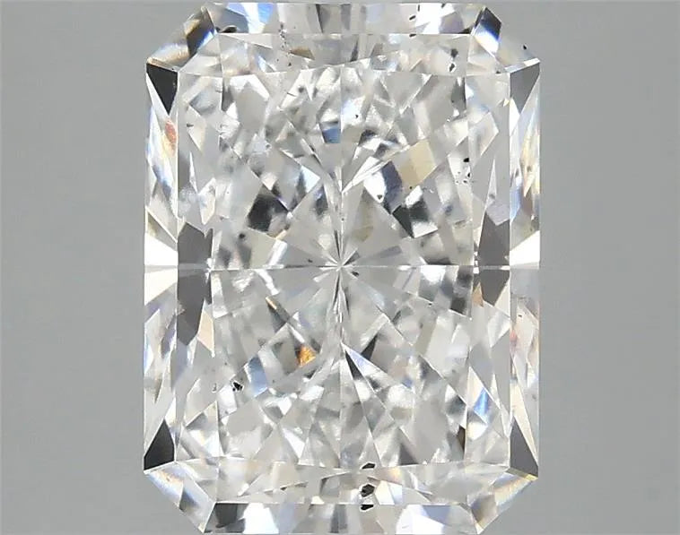 3.02ct Radiant Lab Grown Diamond (Colour E, Clarity SI1, IGI Certified)