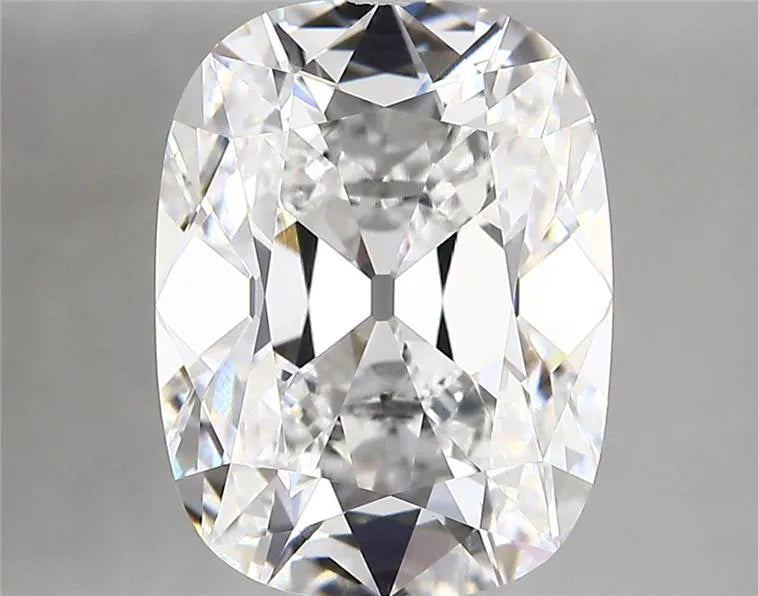 4.54ct Cushion modified Lab Grown Diamond (Colour E, Clarity VVS2, IGI Certified)