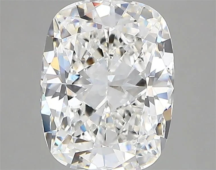 2.21ct Cushion modified Lab Grown Diamond (Colour E, Clarity VVS1, IGI Certified)