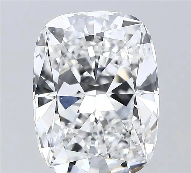5.05ct Cushion modified Lab Grown Diamond (Colour E, Clarity VVS2, IGI Certified)