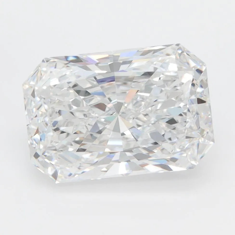 3.09ct Radiant Lab Grown Diamond (Colour D, Clarity VVS2, IGI Certified)