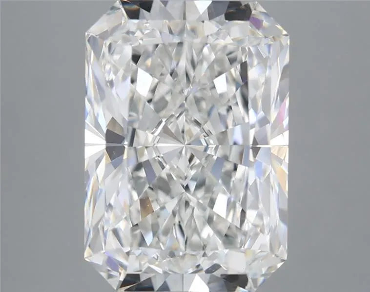 5.05ct Radiant Lab Grown Diamond (Colour F, Clarity VVS2, IGI Certified)