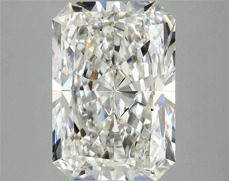 4.06ct Radiant Lab Grown Diamond (Colour G, Clarity VS2, IGI Certified)