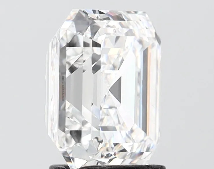 3.00ct Asscher Lab Grown Diamond (Colour E, Clarity VS2, IGI Certified)