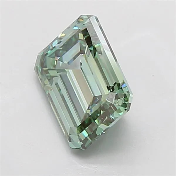 3.00ct Emerald Lab Grown Diamond (Colour Fancy Vivid Green, Clarity VVS2, IGI Certified)