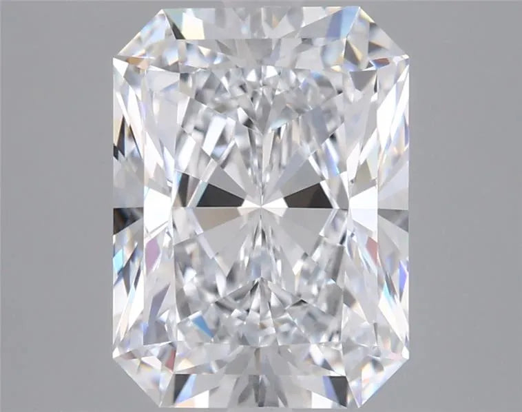 3.00ct Radiant Lab Grown Diamond (Colour D, Clarity VVS1, IGI Certified)