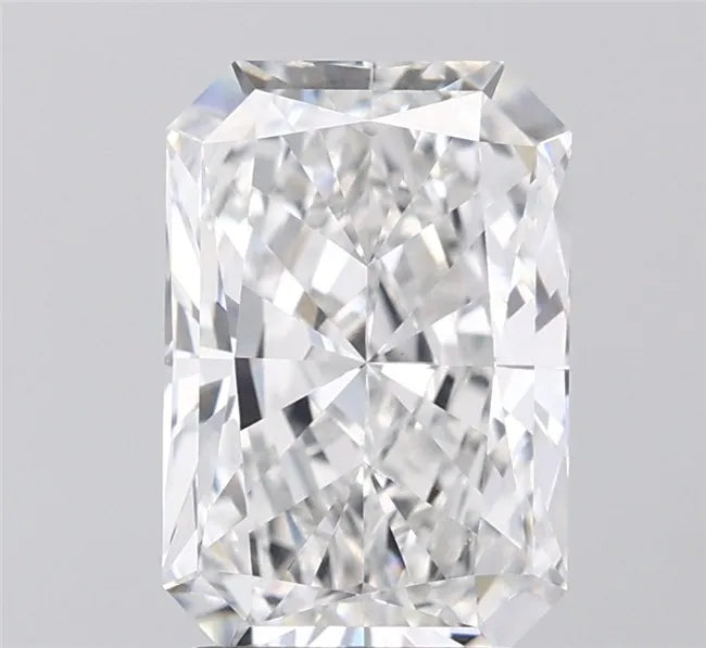 3.00ct Radiant Lab Grown Diamond (Colour D, Clarity VVS2, IGI Certified)