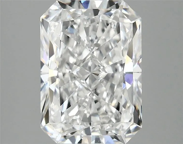 3.00ct Radiant Lab Grown Diamond (Colour D, Clarity VVS2, IGI Certified)