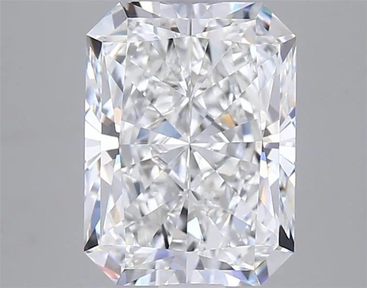 3.00ct Radiant Lab Grown Diamond (Colour E, Clarity VS1, IGI Certified)
