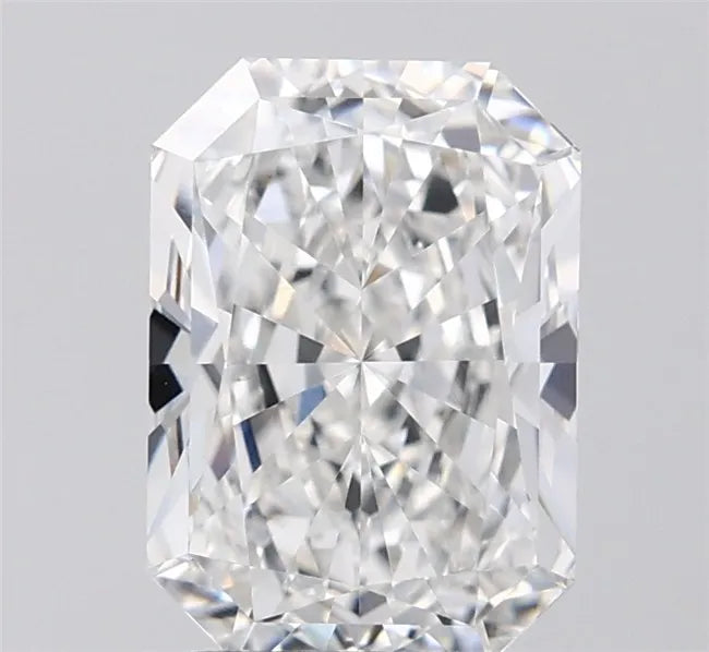 3.00ct Radiant Lab Grown Diamond (Colour E, Clarity VVS1, Cut VG, IGI Certified)