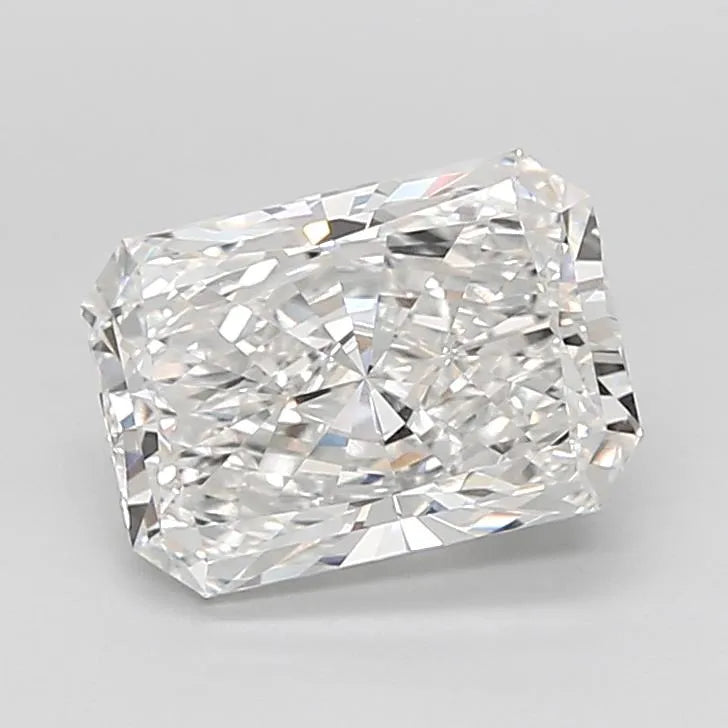 3.00ct Radiant Lab Grown Diamond (Colour E, Clarity VVS2, IGI Certified)