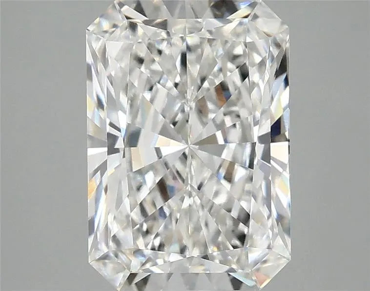 3.00ct Radiant Lab Grown Diamond (Colour E, Clarity VVS2, IGI Certified)