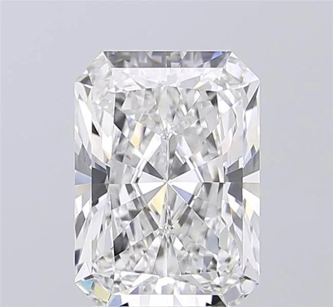 3.00ct Radiant Lab Grown Diamond (Colour E, Clarity VVS2, IGI Certified)