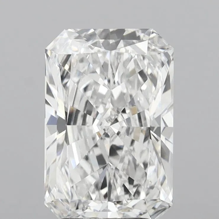 3.00ct Radiant Lab Grown Diamond (Colour E, Clarity VVS2, IGI Certified)