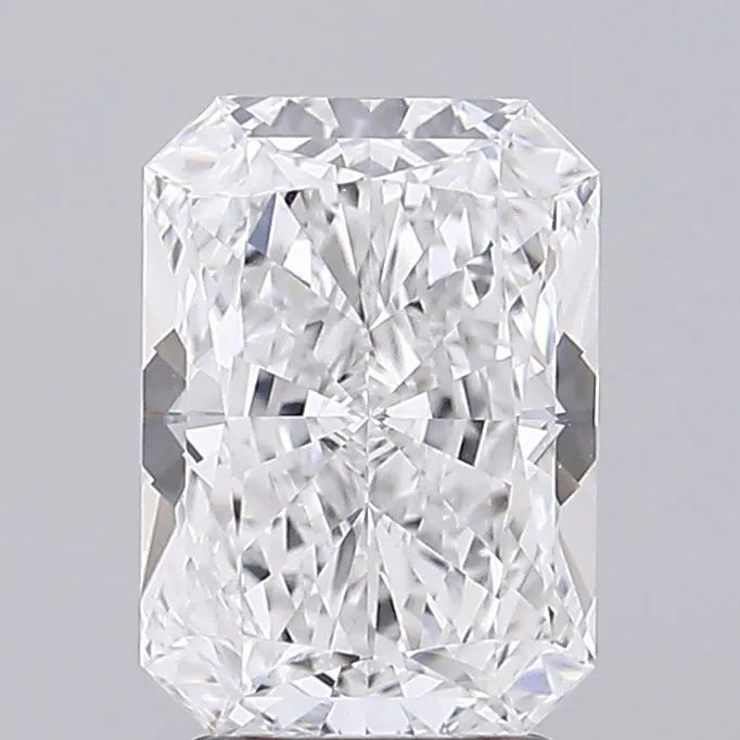 3.00ct Radiant Lab Grown Diamond (Colour E, Clarity VVS2, IGI Certified)