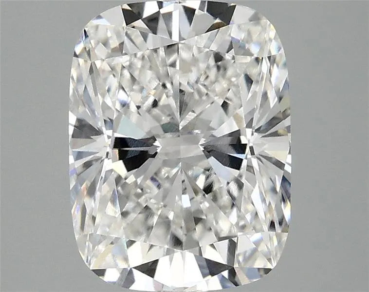 3.01ct Cushion modified Lab Grown Diamond (Colour E, Clarity VVS2, IGI Certified)