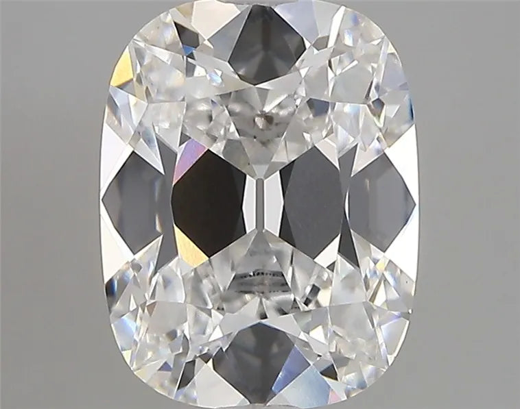 3.01ct Cushion modified Lab Grown Diamond (Colour E, Clarity VVS2, IGI Certified)