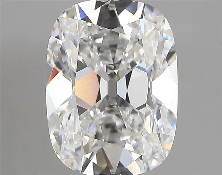 3.01ct Cushion modified Lab Grown Diamond (Colour E, Clarity VVS2, IGI Certified)