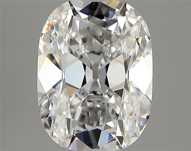 3.01ct Cushion modified Lab Grown Diamond (Colour E, Clarity VVS2, IGI Certified)