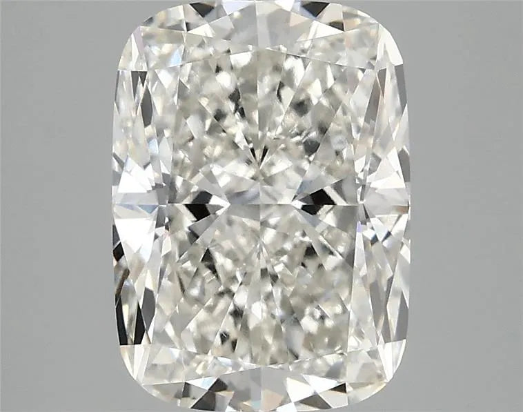 3.01ct Cushion modified Lab Grown Diamond (Colour G, Clarity VVS2, IGI Certified)