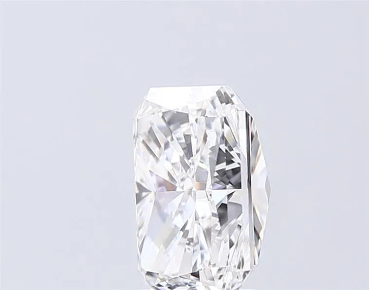 3.01ct Radiant Lab Grown Diamond (Colour D, Clarity VVS2, IGI Certified)