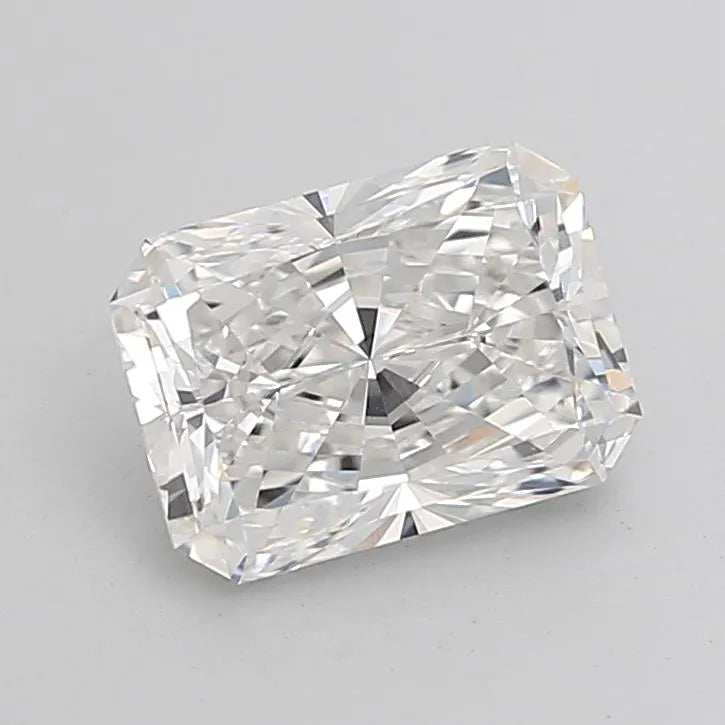 3.01ct Radiant Lab Grown Diamond (Colour E, Clarity VVS1, IGI Certified)