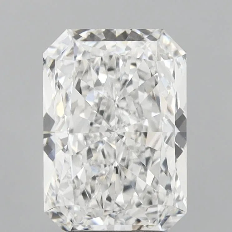 3.01ct Radiant Lab Grown Diamond (Colour E, Clarity VVS1, IGI Certified)