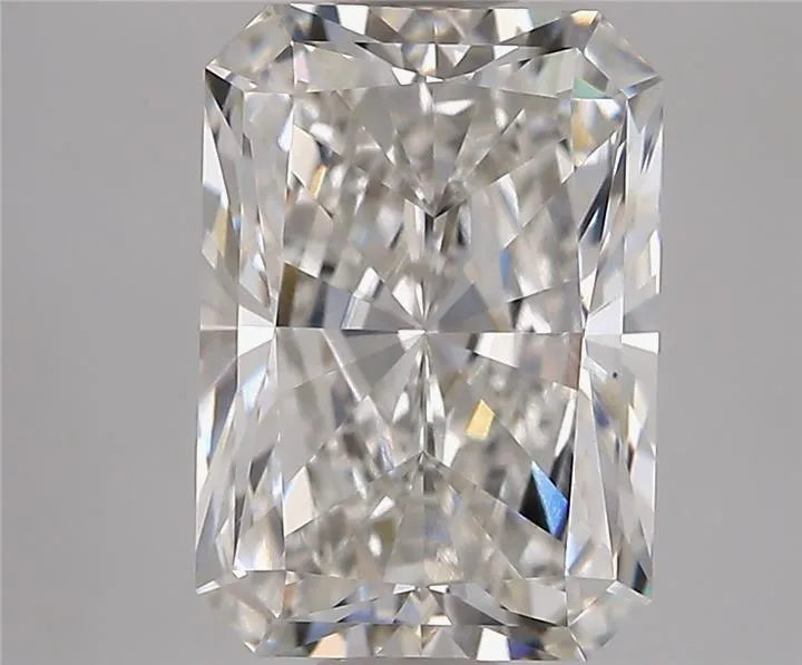 3.01ct Radiant Lab Grown Diamond (Colour F, Clarity VVS2, IGI Certified)