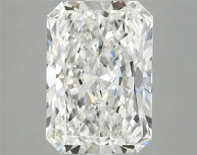 3.01ct Radiant Lab Grown Diamond (Colour F, Clarity VVS2, IGI Certified)