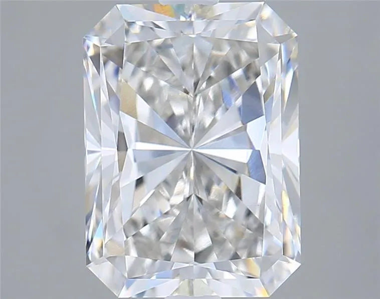 3.01ct Radiant Lab Grown Diamond (Colour G, Clarity VVS2, IGI Certified)