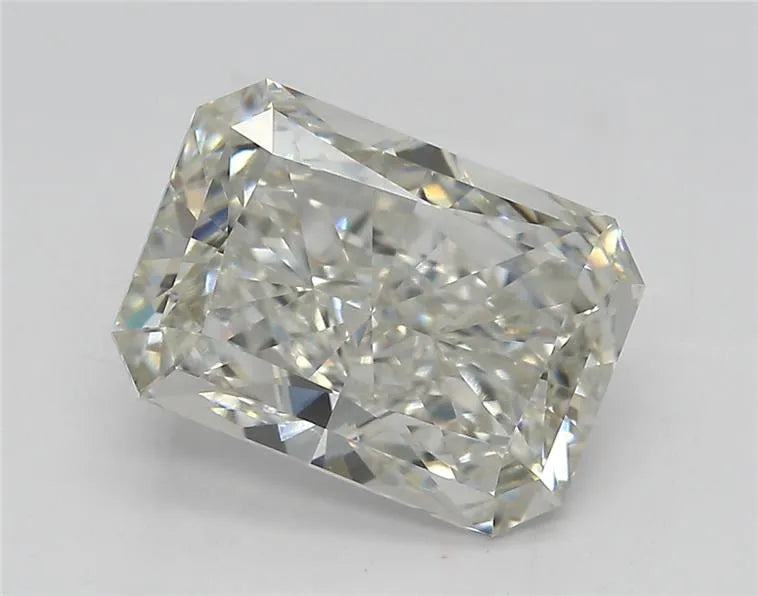 3.01ct Radiant Lab Grown Diamond (Colour G, Clarity VVS2, IGI Certified)