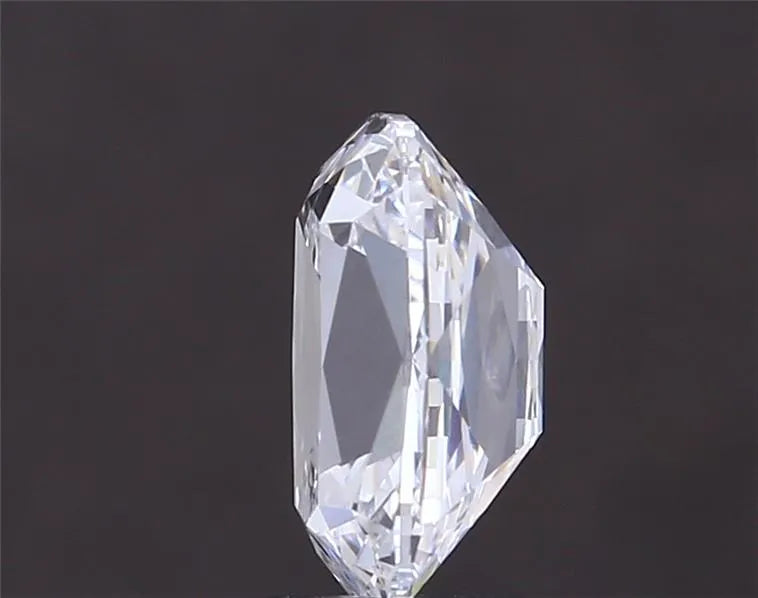 3.02ct Cushion brilliant Lab Grown Diamond (Colour E, Clarity VS1, IGI Certified)