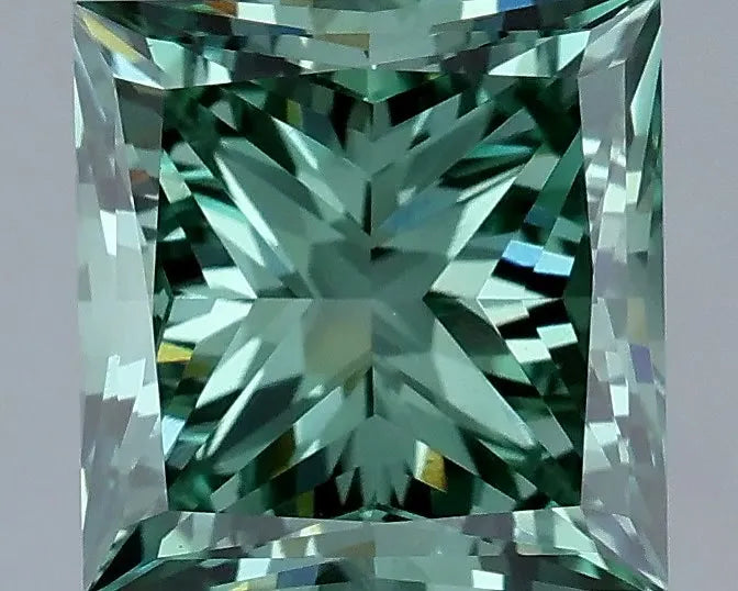 3.02ct Princess Lab Grown Diamond (Colour Fancy Vivid Green, Clarity VS1, IGI Certified)