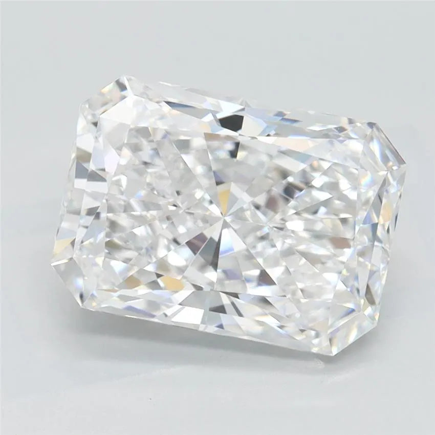 3.02ct Radiant Lab Grown Diamond (Colour D, Clarity VVS1, IGI Certified)
