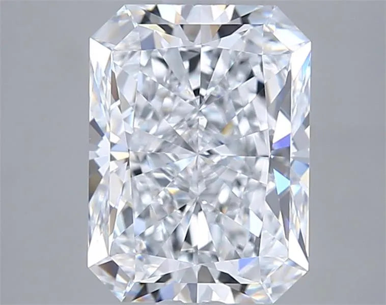 3.02ct Radiant Lab Grown Diamond (Colour E, Clarity VVS1, IGI Certified)
