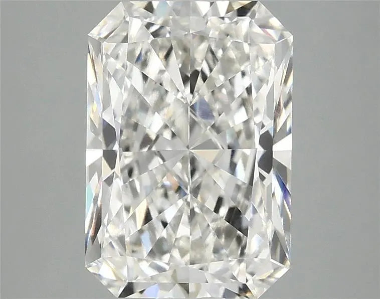 3.02ct Radiant Lab Grown Diamond (Colour G, Clarity VVS2, IGI Certified)