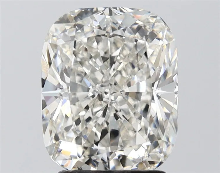 3.03ct Cushion modified Lab Grown Diamond (Colour G, Clarity VVS2, IGI Certified)