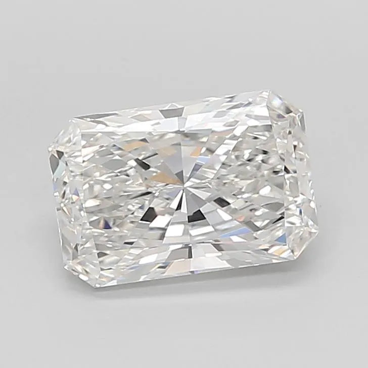 3.03ct Radiant Lab Grown Diamond (Colour E, Clarity VVS2, IGI Certified)