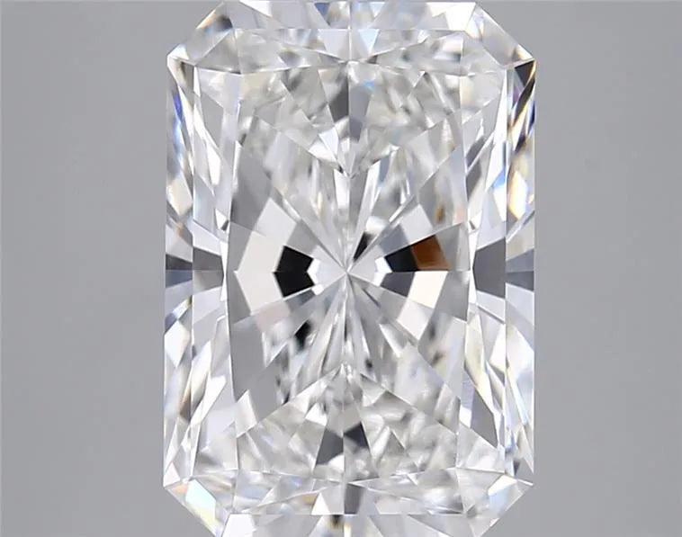 3.03ct Radiant Lab Grown Diamond (Colour F, Clarity VVS1, IGI Certified)